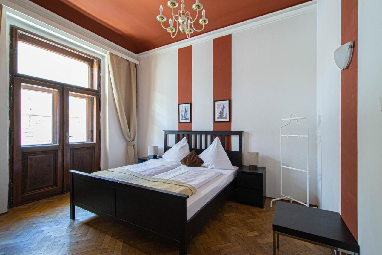 For Celebrations Spacious 3Bdr Apartment With Balcony Prag Eksteriør billede