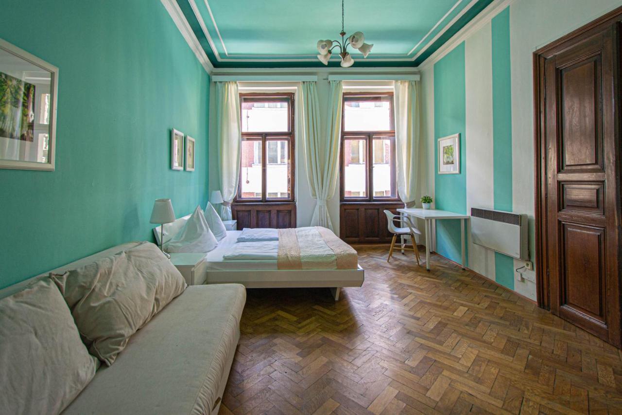 For Celebrations Spacious 3Bdr Apartment With Balcony Prag Eksteriør billede