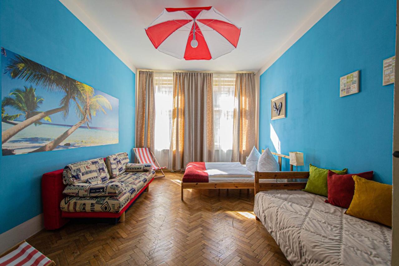 For Celebrations Spacious 3Bdr Apartment With Balcony Prag Eksteriør billede