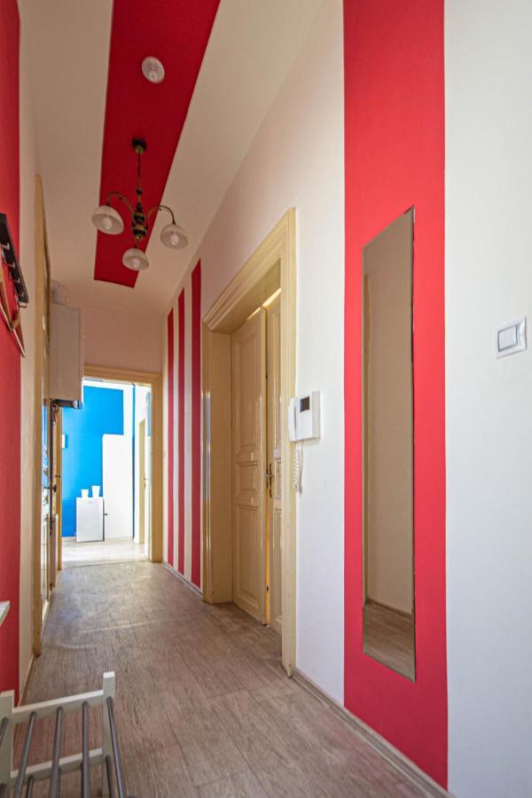 For Celebrations Spacious 3Bdr Apartment With Balcony Prag Eksteriør billede