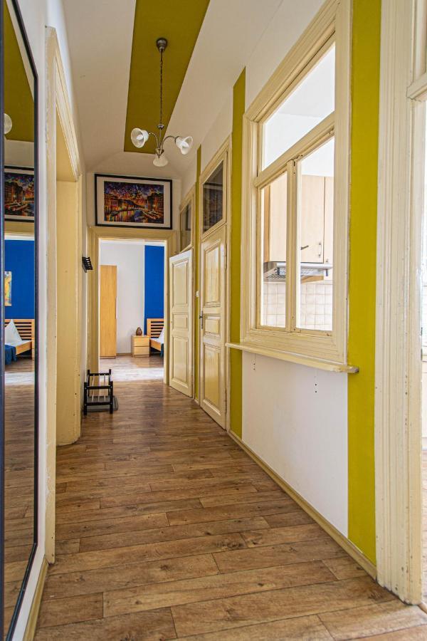 For Celebrations Spacious 3Bdr Apartment With Balcony Prag Eksteriør billede