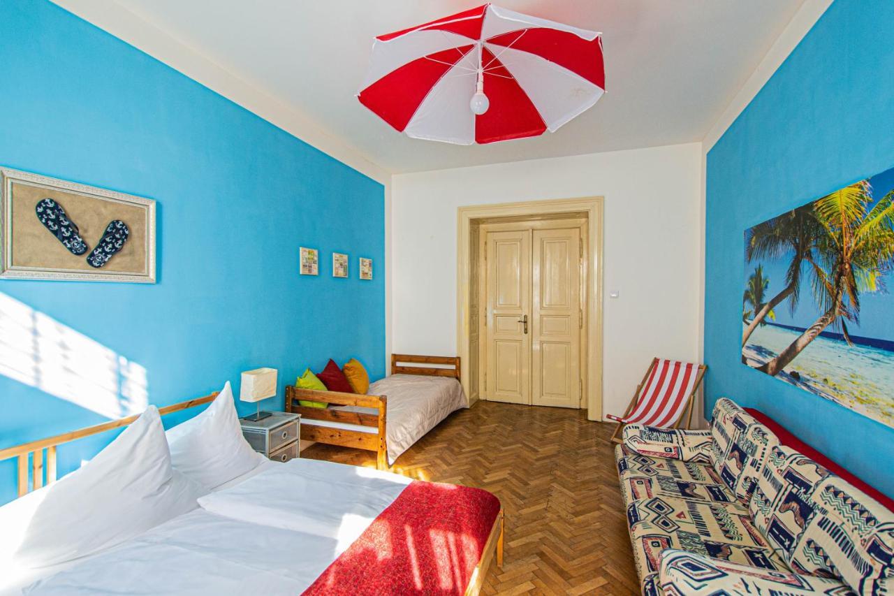 For Celebrations Spacious 3Bdr Apartment With Balcony Prag Eksteriør billede