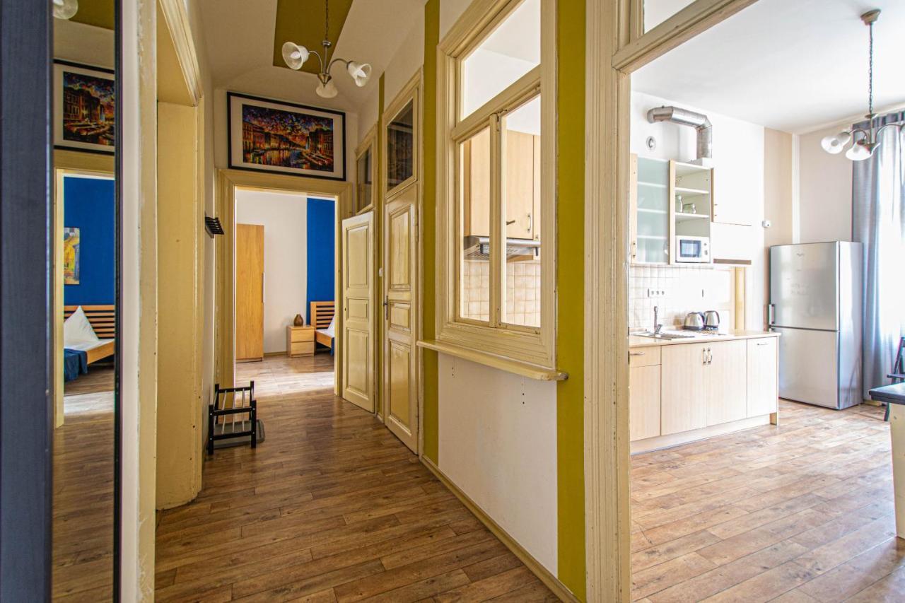 For Celebrations Spacious 3Bdr Apartment With Balcony Prag Eksteriør billede