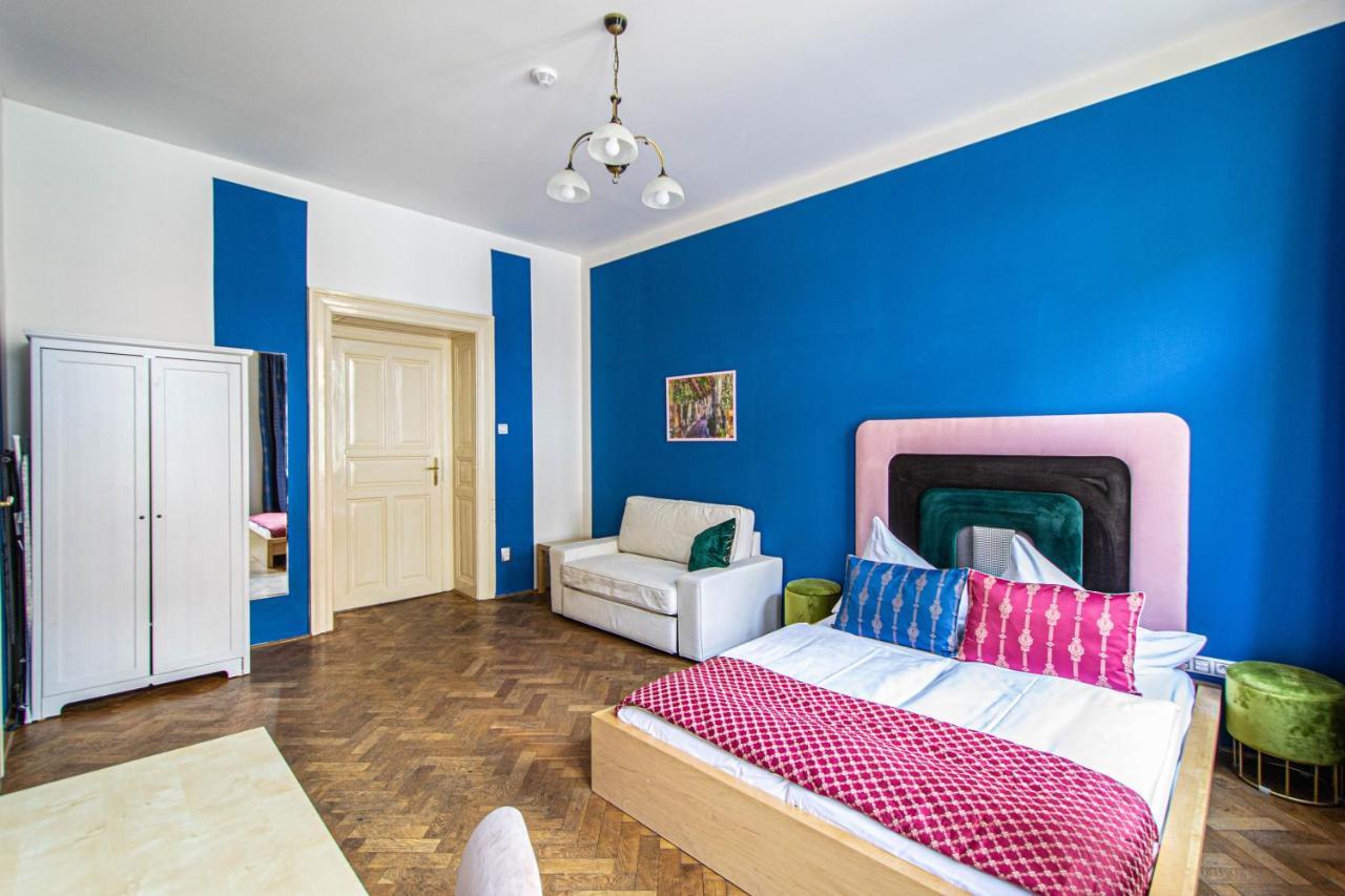 For Celebrations Spacious 3Bdr Apartment With Balcony Prag Eksteriør billede