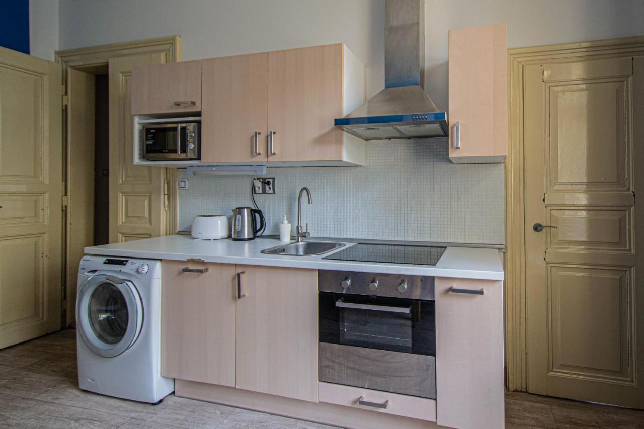 For Celebrations Spacious 3Bdr Apartment With Balcony Prag Eksteriør billede
